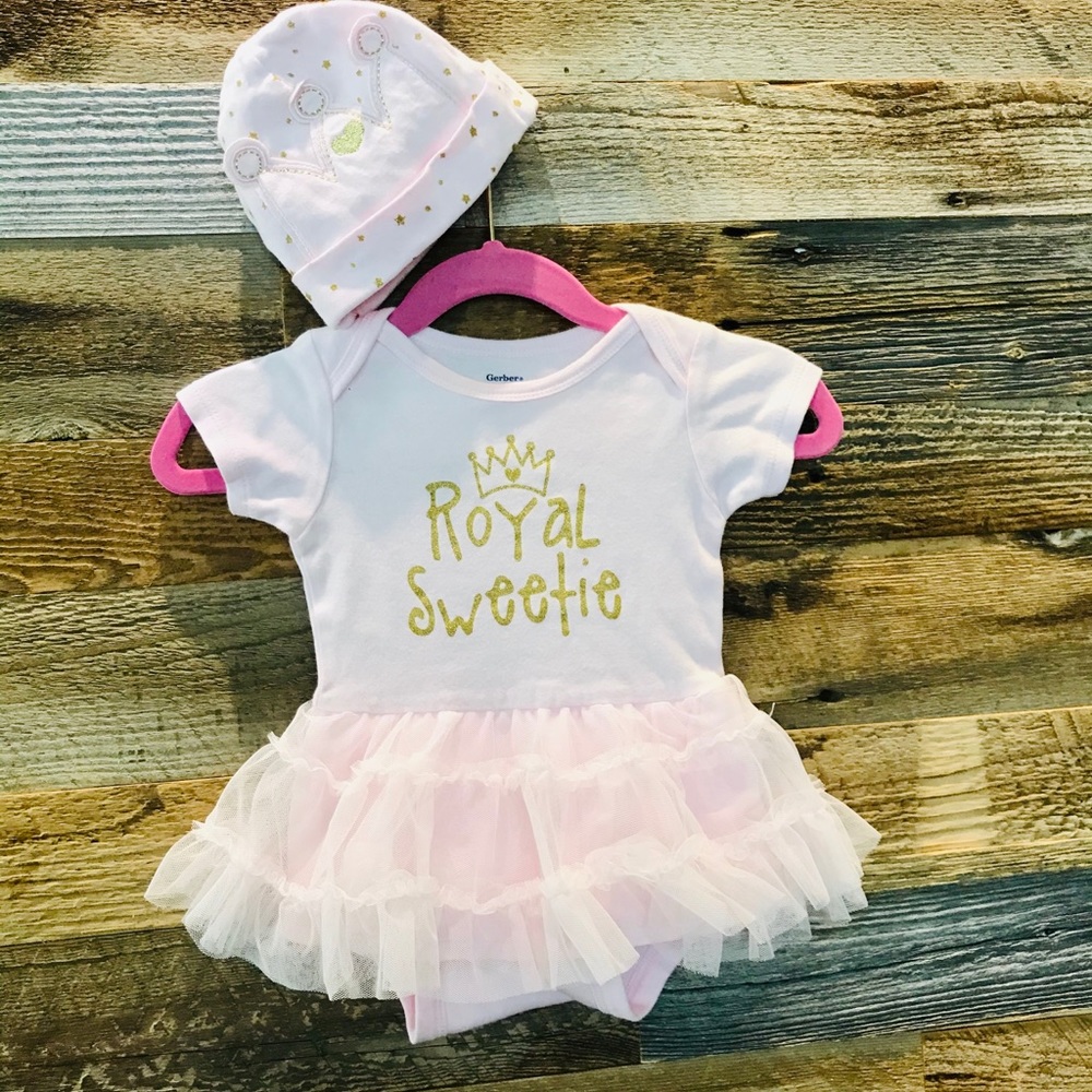 Big lot adorable baby clothes